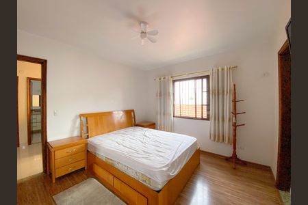 Casa para alugar com 240m², 2 quartos e 4 vagas Casa para alugar com 240m², 2 quartos e 4 vagasSuíte