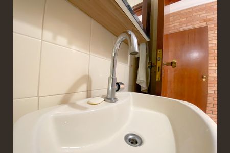 Casa para alugar com 240m², 2 quartos e 4 vagas Casa para alugar com 240m², 2 quartos e 4 vagasLavabo