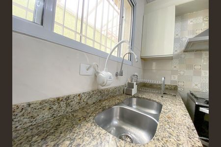 Casa para alugar com 240m², 2 quartos e 4 vagas Casa para alugar com 240m², 2 quartos e 4 vagasCozinha