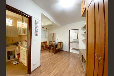 Casa para alugar com 240m², 2 quartos e 4 vagas Casa para alugar com 240m², 2 quartos e 4 vagasSuíte Externa