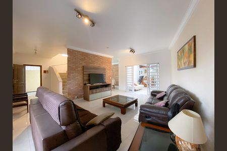 Sala de casa para alugar com 2 quartos, 240m² em Lapa, São Paulo