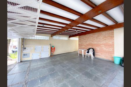 Casa para alugar com 240m², 2 quartos e 4 vagas Casa para alugar com 240m², 2 quartos e 4 vagasGaragem