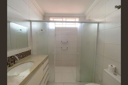 Casa para alugar com 240m², 2 quartos e 4 vagas Casa para alugar com 240m², 2 quartos e 4 vagasBanheiro Social
