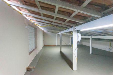 Casa à venda com 750m², 4 quartos e 6 vagas Casa à venda com 750m², 4 quartos e 6 vagasSótão