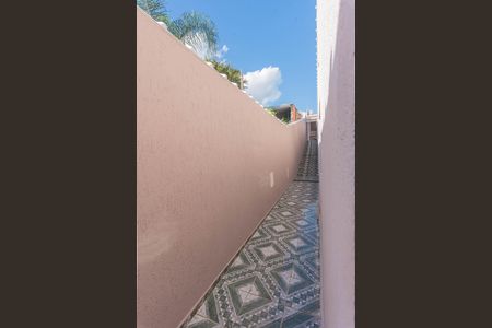 Casa à venda com 750m², 4 quartos e 6 vagas Casa à venda com 750m², 4 quartos e 6 vagasVista do Quarto 2