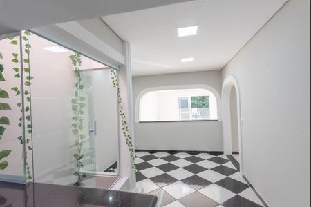 Casa à venda com 750m², 4 quartos e 6 vagas Casa à venda com 750m², 4 quartos e 6 vagasSala de Jantar