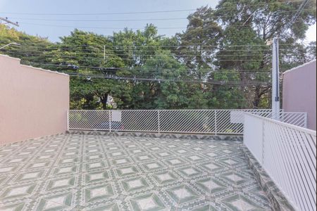 Casa à venda com 750m², 4 quartos e 6 vagas Casa à venda com 750m², 4 quartos e 6 vagasVaranda