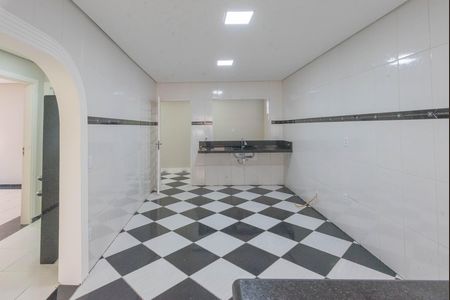 Casa à venda com 750m², 4 quartos e 6 vagas Casa à venda com 750m², 4 quartos e 6 vagasCozinha