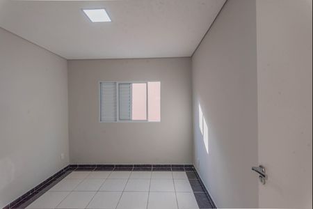 Casa à venda com 750m², 4 quartos e 6 vagas Casa à venda com 750m², 4 quartos e 6 vagasQuarto 2