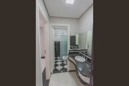 Casa à venda com 750m², 4 quartos e 6 vagas Casa à venda com 750m², 4 quartos e 6 vagasBanheiro