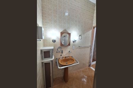 Casa para alugar com 200m², 3 quartos e 2 vagas Casa para alugar com 200m², 3 quartos e 2 vagasBanheiro