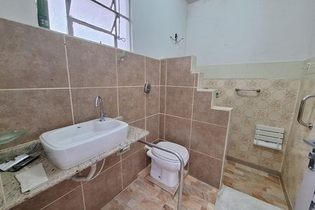 Casa para alugar com 200m², 3 quartos e 2 vagas Casa para alugar com 200m², 3 quartos e 2 vagasBanheiro 2