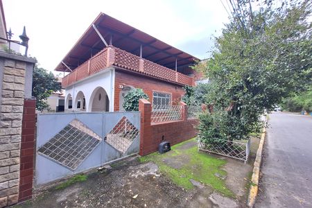 Casa para alugar com 200m², 3 quartos e 2 vagas Casa para alugar com 200m², 3 quartos e 2 vagasFachada