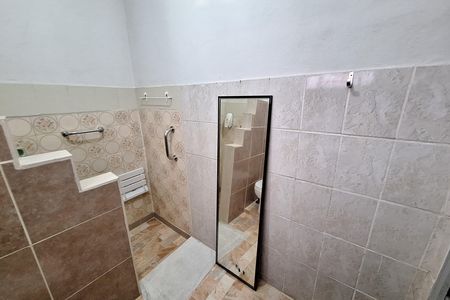 Casa para alugar com 200m², 3 quartos e 2 vagas Casa para alugar com 200m², 3 quartos e 2 vagasBanheiro 2