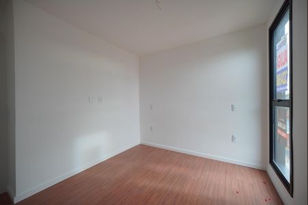 Quarto 2 de apartamento para alugar com 2 quartos, 52m² em Serraria, São José