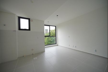 Sala de apartamento para alugar com 2 quartos, 52m² em Serraria, São José