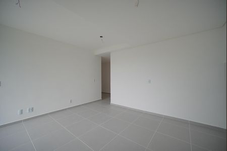 Sala de apartamento para alugar com 2 quartos, 52m² em Serraria, São José