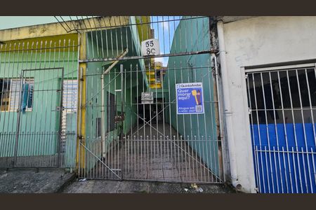 Casa para alugar com 67m², 2 quartos e sem vagaFachada