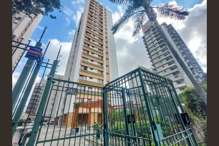 Apartamento para alugar com 160m², 4 quartos e 2 vagasFachada e portaria