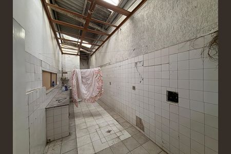 Casa para alugar com 300m², 3 quartos e 2 vagas