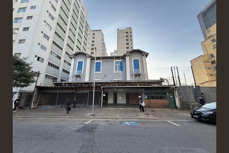 Casa para alugar com 300m², 3 quartos e 2 vagas
