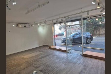 Casa à venda com 3 quartos, 327m² em Campo Belo, São Paulo