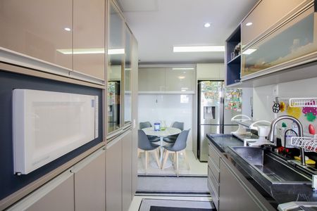 Apartamento para alugar com 133m², 3 quartos e 2 vagas Apartamento para alugar com 133m², 3 quartos e 2 vagasCozinha