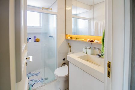 Apartamento para alugar com 133m², 3 quartos e 2 vagas Apartamento para alugar com 133m², 3 quartos e 2 vagasQuarto Suite 1 - Banheiro