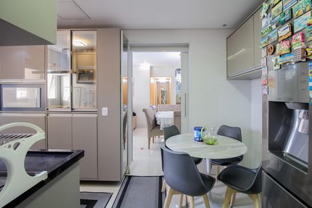 Apartamento para alugar com 133m², 3 quartos e 2 vagas Apartamento para alugar com 133m², 3 quartos e 2 vagasCozinha