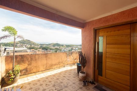 Casa para alugar com 80m², 2 quartos e sem vaga Casa para alugar com 80m², 2 quartos e sem vagaVaranda