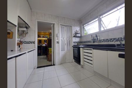 Cozinha de apartamento à venda com 3 quartos, 95m² em Vila Guiomar, Santo André