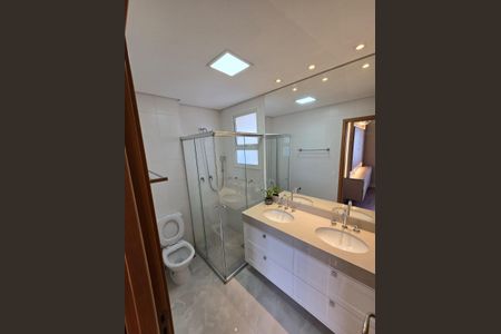 Apartamento para alugar com 145m², 3 quartos e 2 vagasBanheiro 