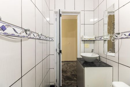Casa de condomínio para alugar com 80m², 2 quartos e 1 vaga Casa de condomínio para alugar com 80m², 2 quartos e 1 vagaBanheiro