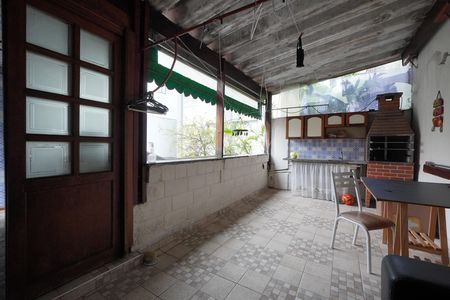 Casa para alugar com 180m², 3 quartos e sem vagaChurrasqueira