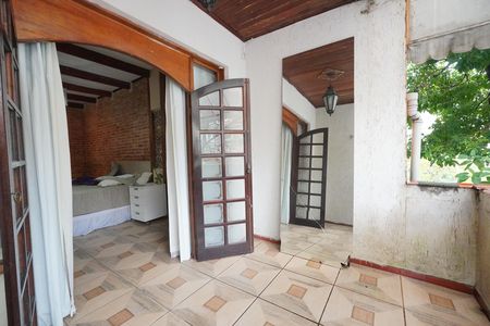 Casa para alugar com 180m², 3 quartos e sem vagaVaranda