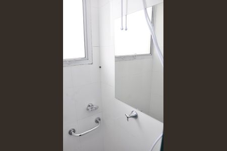 Apartamento para alugar com 42m², 2 quartos e sem vaga Apartamento para alugar com 42m², 2 quartos e sem vagaDetalhe - Banheiro Social