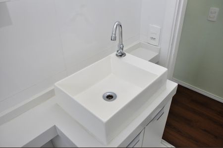 Apartamento para alugar com 42m², 2 quartos e sem vaga Apartamento para alugar com 42m², 2 quartos e sem vagaDetalhe - Banheiro Social