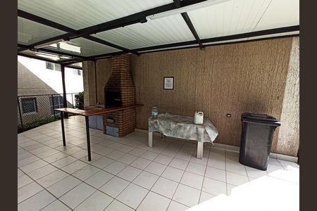 Apartamento para alugar com 42m², 2 quartos e sem vaga Apartamento para alugar com 42m², 2 quartos e sem vagaChurrasqueira