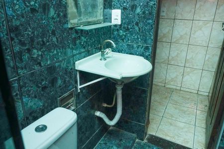 Casa para alugar com 45m², 2 quartos e sem vagaBanheiro