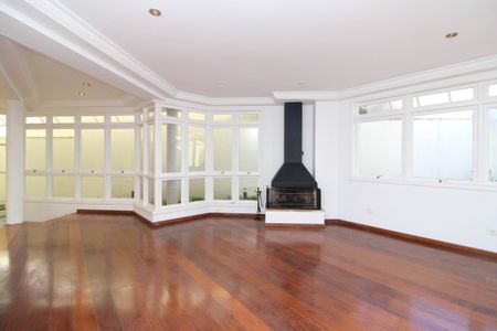 Casa para alugar com 275m², 5 quartos e 4 vagasSala 