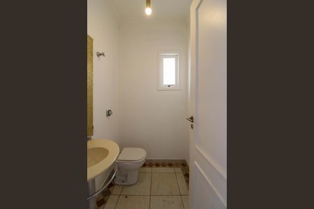 Casa para alugar com 275m², 5 quartos e 4 vagasLavabo 