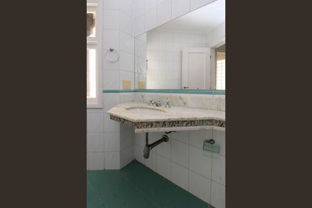 Casa para alugar com 275m², 5 quartos e 4 vagasBanheiro Suíte 4