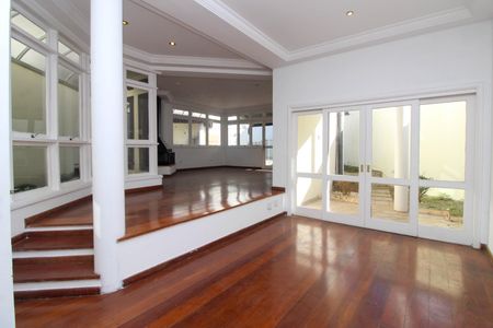 Casa para alugar com 275m², 5 quartos e 4 vagasSala 