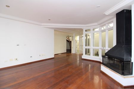 Casa para alugar com 275m², 5 quartos e 4 vagasSala 
