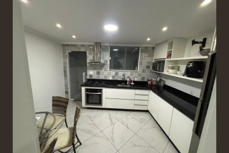 Cozinha de casa de condomínio à venda com 2 quartos, 100m² em Campo Grande, Rio de Janeiro