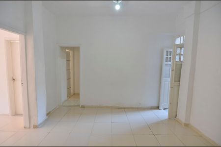 Sala de apartamento para alugar com 2 quartos, 65m² em Benfica, Rio de Janeiro