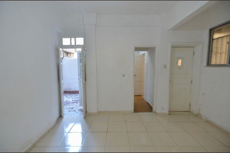 Sala de apartamento para alugar com 2 quartos, 65m² em Benfica, Rio de Janeiro
