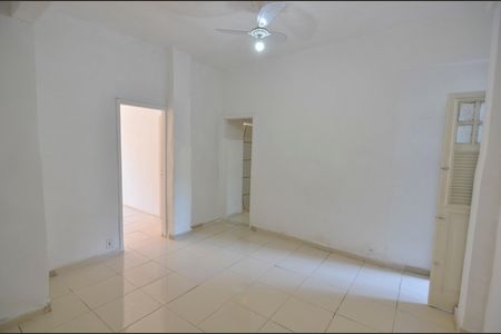 Apartamento para alugar com 65m², 2 quartos e sem vagaSala
