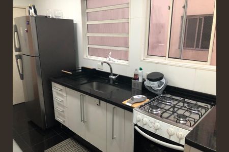 Apartamento à venda com 90m², 2 quartos e 1 vaga Apartamento à venda com 90m², 2 quartos e 1 vagaCozinha