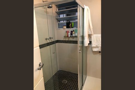 Apartamento à venda com 90m², 2 quartos e 1 vaga Apartamento à venda com 90m², 2 quartos e 1 vagaBanheiro